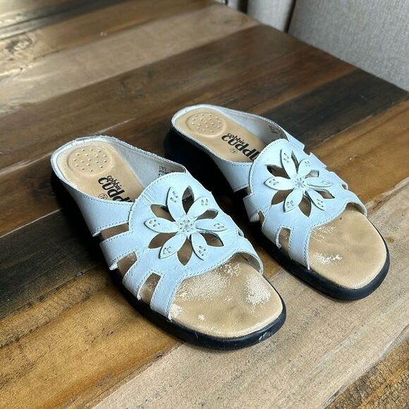 Cobbie Cuddlers Sandals - Picture 1 of 8